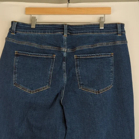 Universal Standard Etta High Rise Straight Leg Jeans in Aged Indigo l Size 16 - Picture 10 of 12